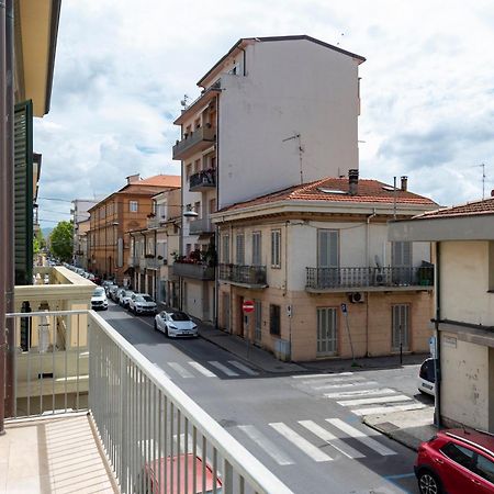 La Suite 2 Ondina Viareggio 200M From Sea - Happy Rentals Exteriör bild