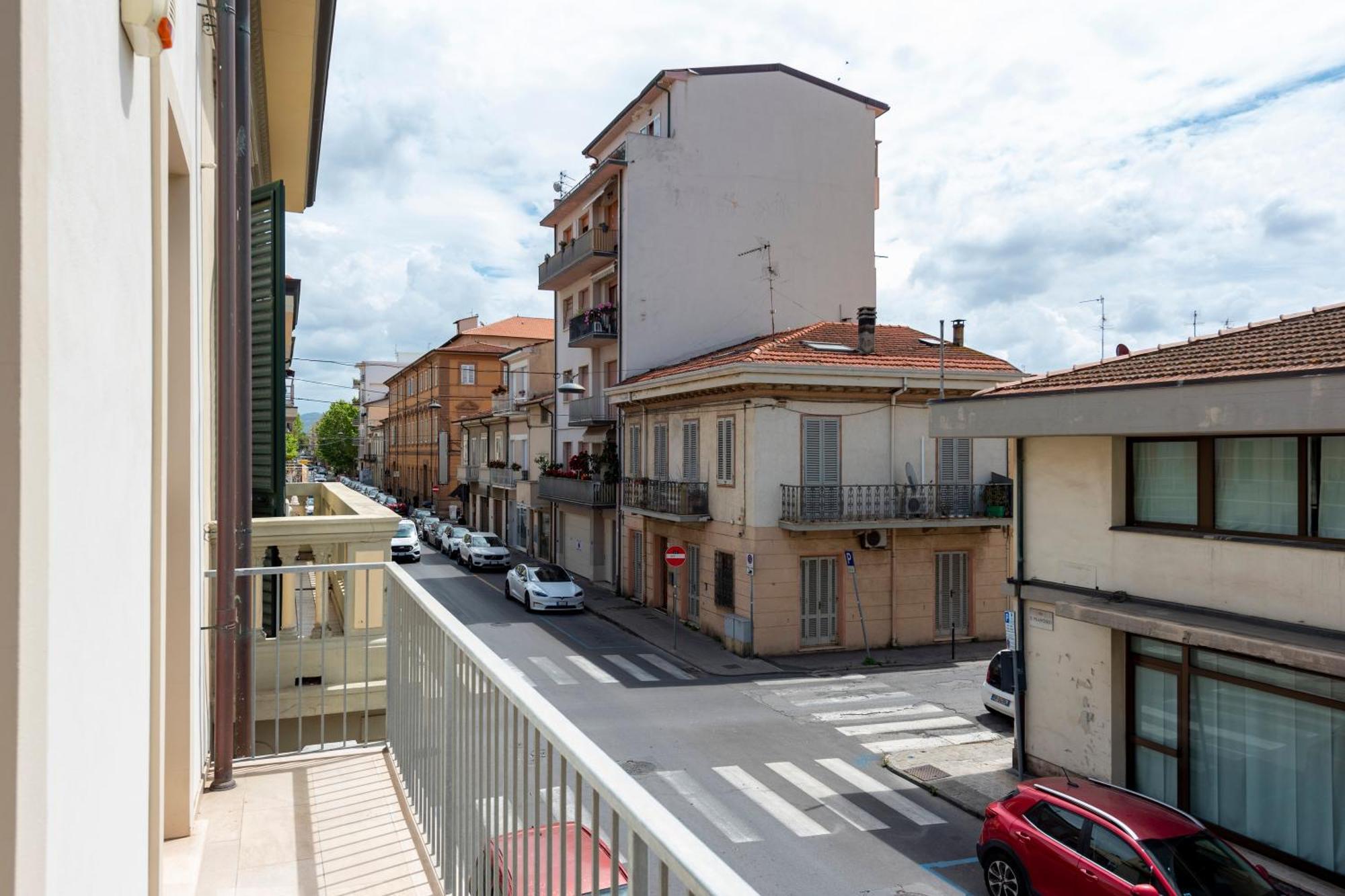 La Suite 2 Ondina Viareggio 200M From Sea - Happy Rentals Exteriör bild